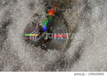 Transparent CDs 100928982
