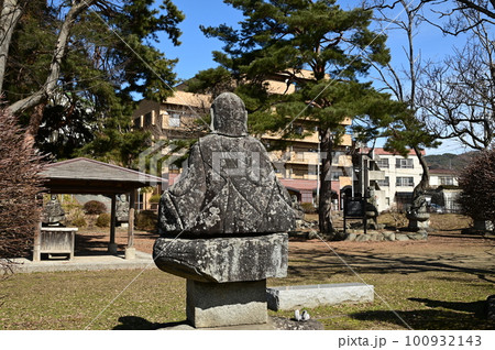 盛岡市の観光 十六羅漢像があるらかん児童公園 100932143