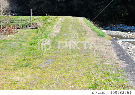 春の山道 春の山道 100932561