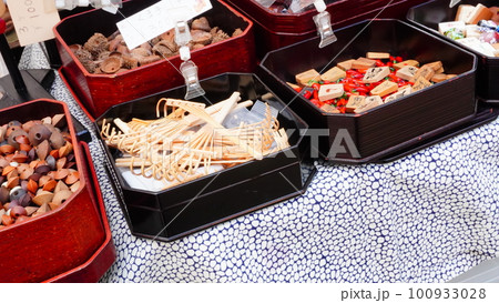 「骨董市（雑貨）」 100933028