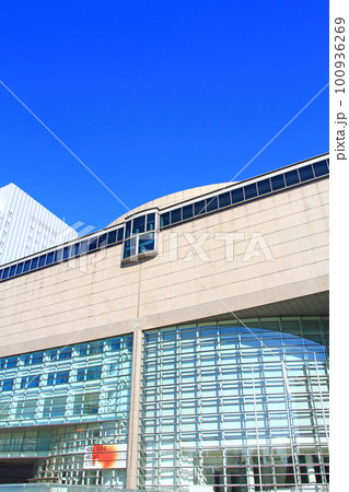 名古屋市、愛知芸術文化センターの風景 名古屋市、愛知芸術文化センターの風景 100936269