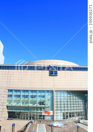 名古屋市、愛知芸術文化センターの風景 名古屋市、愛知芸術文化センターの風景 100936271