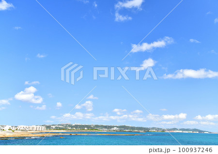 与那原町から西原町方面を望む(沖縄県与那原町)【2023.3】 与那原町から西原町方面を望む(沖縄県与那原町)【2023.3】 100937246