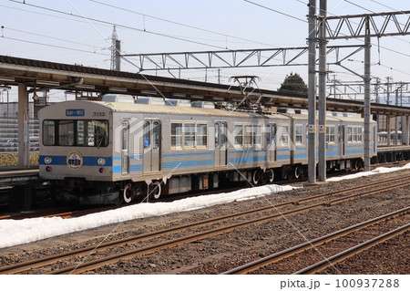 弘南鉄道7000系　弘前駅　青森県　弘前市 100937288
