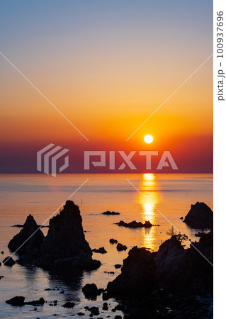 若狭湾の夕暮れ 若狭湾の夕暮れ 100937696