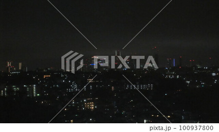 【横浜】ホテルアソシア新横浜から見た、横浜みなとみらい方面を望む夜景 【横浜】ホテルアソシア新横浜から見た、横浜みなとみらい方面を望む夜景 100937800