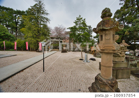 松江神社の境内の風景 100937854
