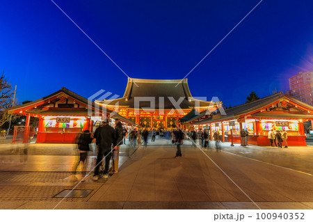 東京 台東区 浅草 夜の浅草寺 本堂 東京 台東区 浅草 夜の浅草寺 本堂 100940352