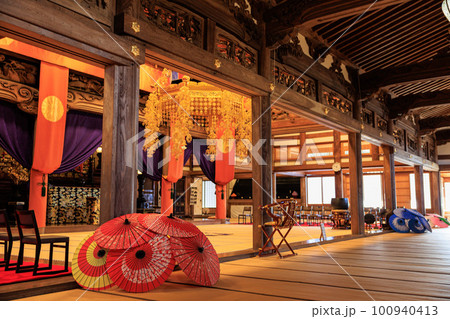 【石川県】總持寺祖院と和傘 【石川県】總持寺祖院と和傘 100940413