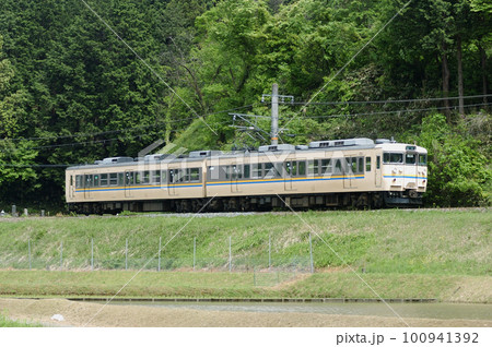 山陰本線　鍼灸大学前ー胡麻　JR西日本　113系3800番台　N2編成（福知山） 100941392
