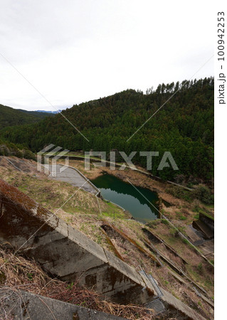 穴内川ダム 100942253