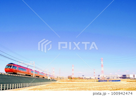 【伊勢原市】箱根へ向かうロマンスカー 【伊勢原市】箱根へ向かうロマンスカー 100942474