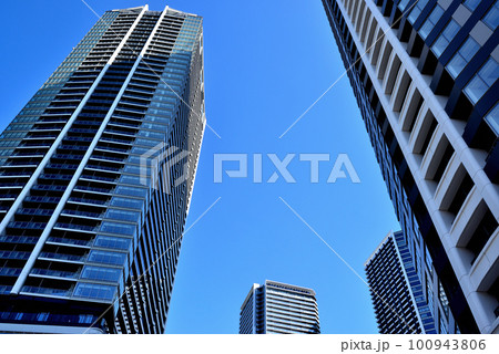 勝どき駅付近の超高層マンション群の風景 100943806