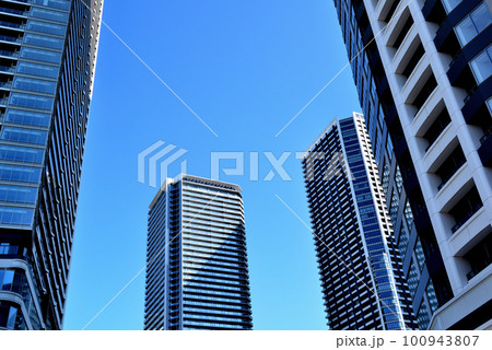勝どき駅付近の超高層マンション群の風景 100943807