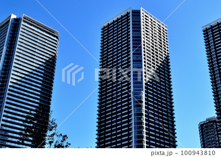 勝どき駅付近の超高層マンション群の風景 100943810
