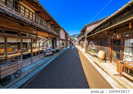 三重県 亀山市 東海道 関宿の町並み 三重県 亀山市 東海道 関宿の町並み 100945657