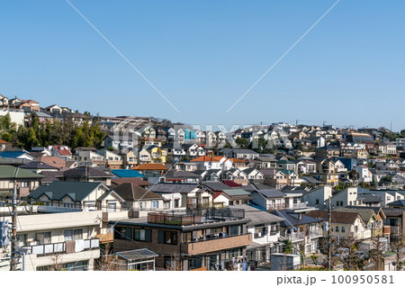 丘の上に広がる住宅街 丘の上に広がる住宅街 100950581
