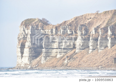 雪解け後の北海道乙部町の館の岬 雪解け後の北海道乙部町の館の岬 100950863