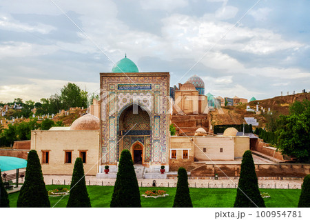 Fantastic architectural memorial complex Shakhi-Zinda 100954781