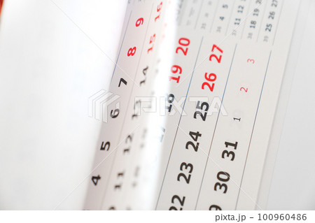 the flip calendar page. the concept of transience of time and planning.  100960486