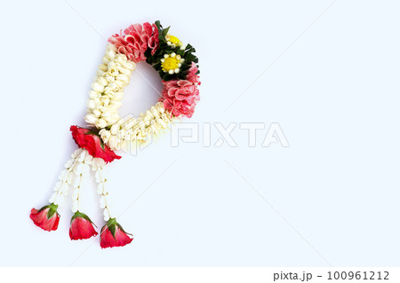 Rose with crown flower and jasmine garland Rose with crown flower and jasmine garland 100961212