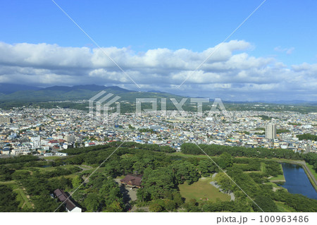 函館 五稜郭タワーから五稜郭と函館東部地区 100963486