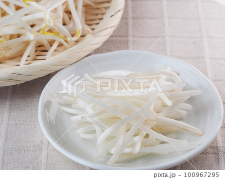 下処理をしたもやし 下処理をしたもやし 100967295