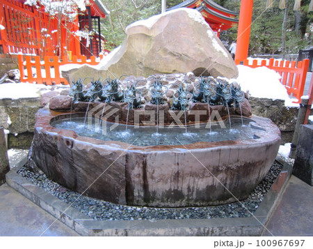 箱根神社の龍神水の写真素材 [100967697] - PIXTA