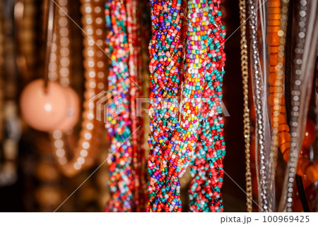 Plastic trinkets jewelry Plastic trinkets jewelry 100969425