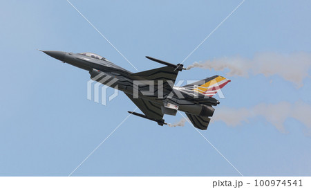 ベルギー空軍F-16ディスプレイチーム 100974541