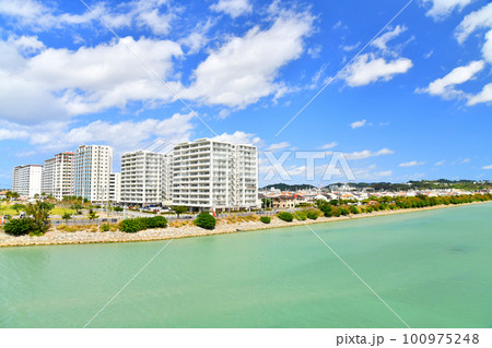 報得川高架橋より豊崎方面を望む(沖縄県豊見城市)【2023.2】 100975248