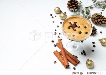 Espresso martini cocktail, delicious alcohol drink, space for text 100981528