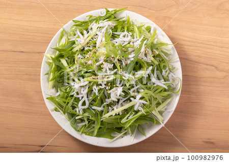 九条ねぎと釜揚げしらすのサラダ 九条ねぎと釜揚げしらすのサラダ 100982976