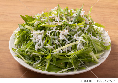 九条ねぎと釜揚げしらすのサラダ 九条ねぎと釜揚げしらすのサラダ 100982977