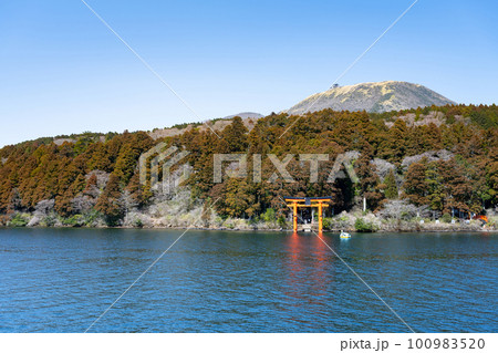 神奈川県箱根町 芦ノ湖 神奈川県箱根町 芦ノ湖 100983520