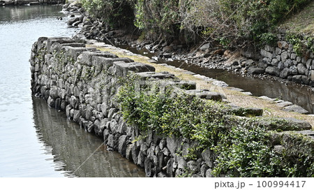 大村藩 お船蔵跡（長崎県大村市：玖島城の船蔵） 100994417