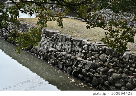 大村藩 お船蔵跡（長崎県大村市：玖島城の船蔵） 100994428