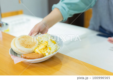 朝食 100996565