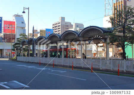【愛媛県松山市】 松山市駅 路面電車乗り場 【愛媛県松山市】 松山市駅 路面電車乗り場 100997132