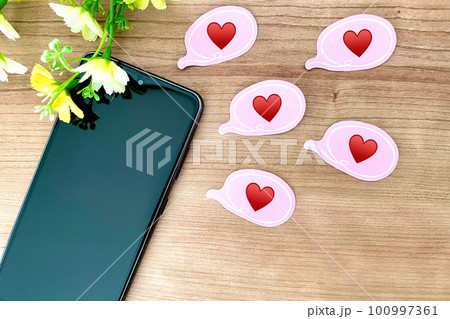 SNSでの評価やいいね　ハートマーク 100997361