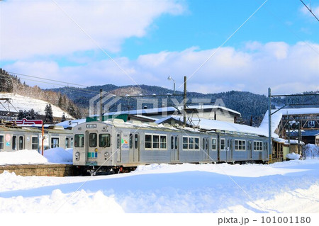 【弘南鉄道】冬の7000系（大鰐線：大鰐駅） 101001180
