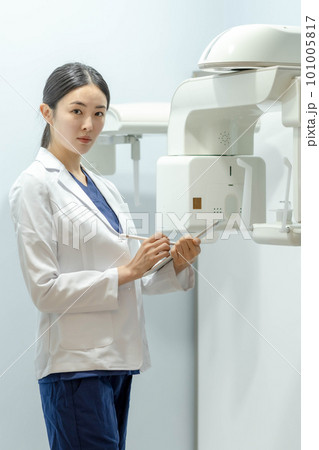 young woman doctor health hospital 101005817