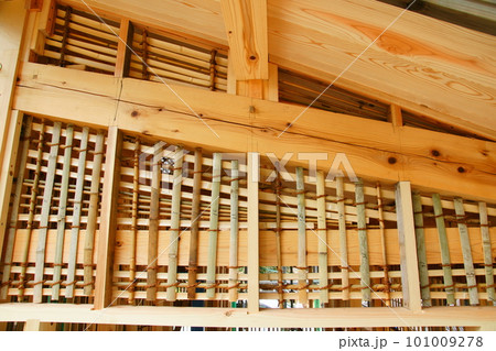 木造住宅の天井側面 101009278