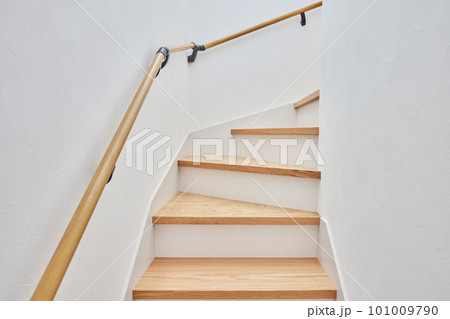 家　階段　ハウス　家イメージ 101009790
