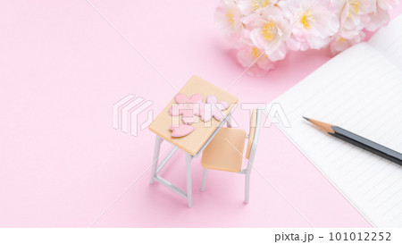 桜と教室│入学・卒業・新学期 イメージ 101012252