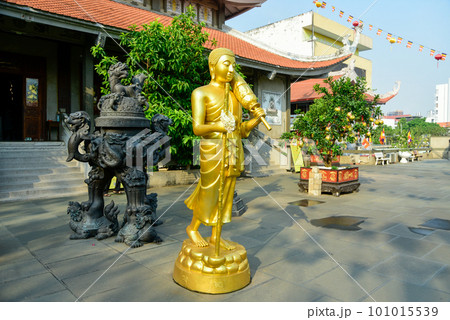 ベトナムホーチミンにあるヴィンギエム寺（永厳寺）のとても美しい風景 101015539