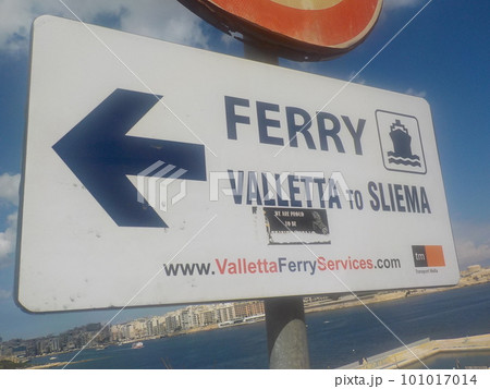 海外のフェリー乗り場看板 101017014