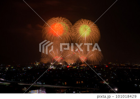 高倉展望台から見る加治木の花火大会 101018429