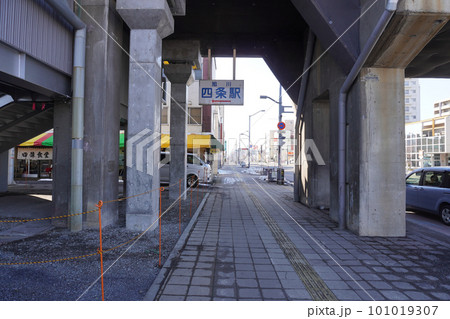 旭川四条駅（宗谷本線・JR北海道） 101019307