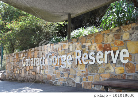 カタラクト渓谷の入り口看板 101019630